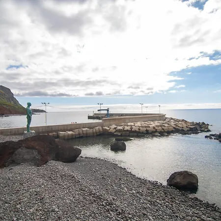 Wave Shadows House Oceanfront - Floor Paul do Mar (Madeira)