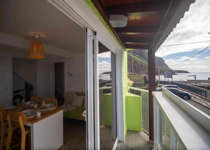 Wave Shadows House Oceanfront - Floor Daire